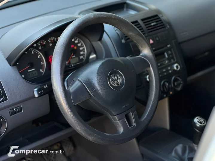 POLO SEDAN 1.6 MI 8V