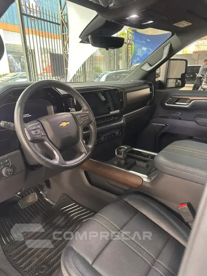 SILVERADO 5.3 V8 1500 High Country 4X4