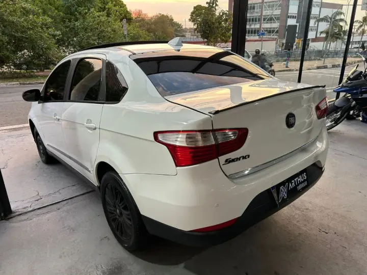 Grand Siena ESSENCE 1.6 Flex 16V