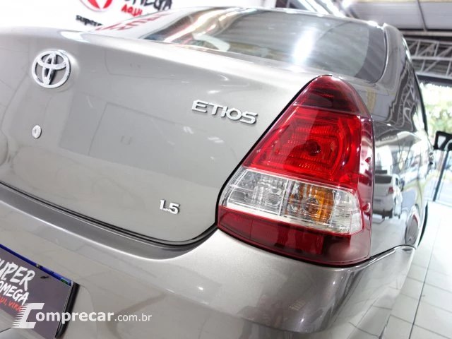 ETIOS SEDAN - 1.5 X PLUS SEDAN 16V 4P AUTOMÁTICO