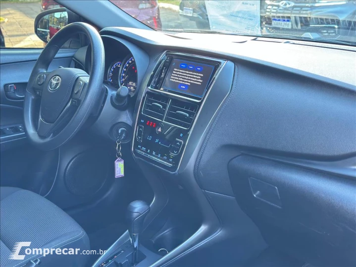 YARIS 1.5 16V FLEX SEDAN XL LIVE MULTIDRIVE
