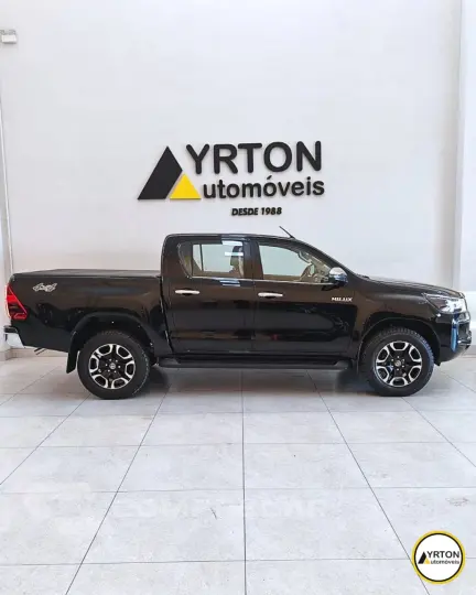 Hilux Caminhonete 2.8 16V SRX 4X4 DIESEL CABINE DUPLA AUTOMÁ