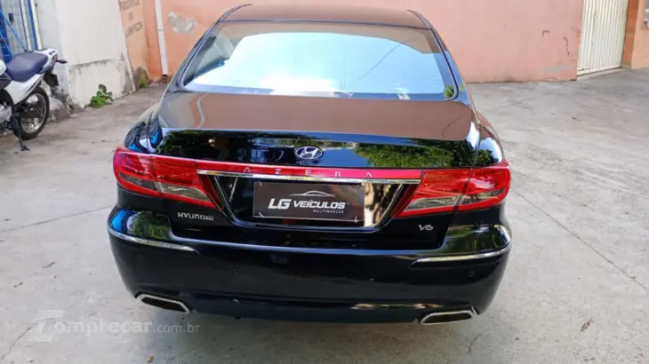 AZERA 3.3 MPFI GLS Sedan V6 24V