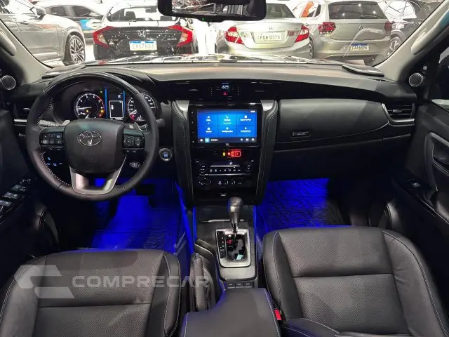 HILUX SW4 - 2.8 D-4D TURBO SRX PLATINUM 4X4 AUTOMÁTICO