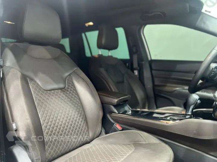 COMMANDER 1.3 T270 TURBO FLEX OVERLAND AT6