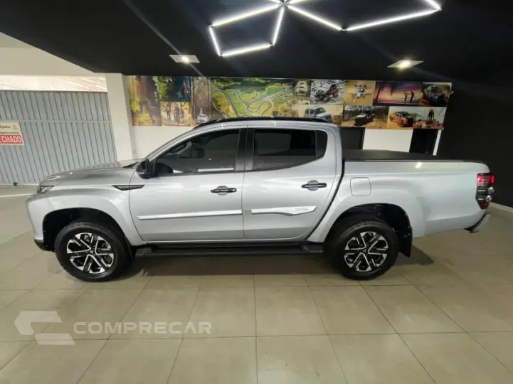 L200 TRITON 2.4 16V Turbo Sport Hpe-s CD 4X4