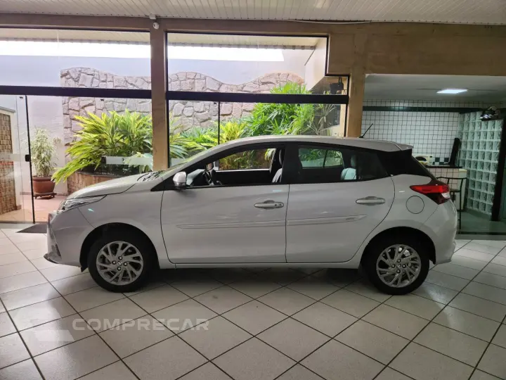 Yaris Hatch 1.5 16V 4P FLEX XS MULTIDRIVE AUTOMÁTICO CVT