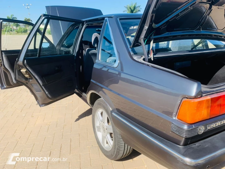 SANTANA 2.0 GLS 8V