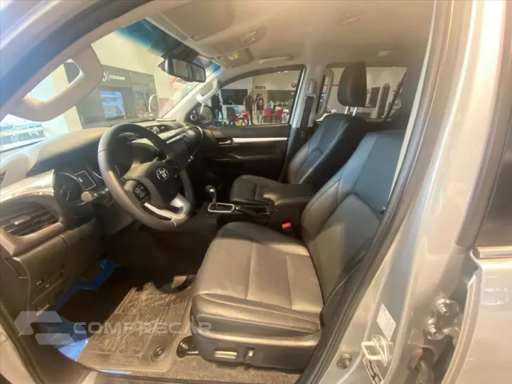 HILUX 2.8 D-4D TURBO DIESEL CD SRX 4X4 AUTOMÁTICO