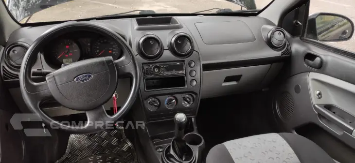 FIESTA 1.6 MPI Class Hatch 8V