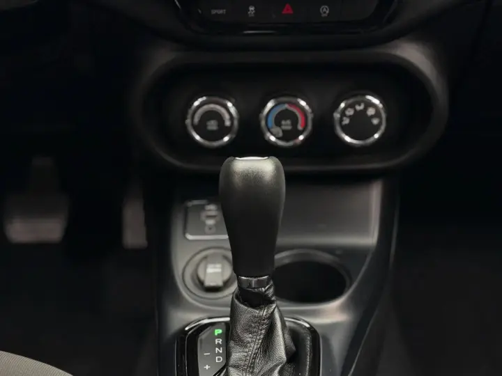 TORO 1.8 16V EVO Freedom AT6