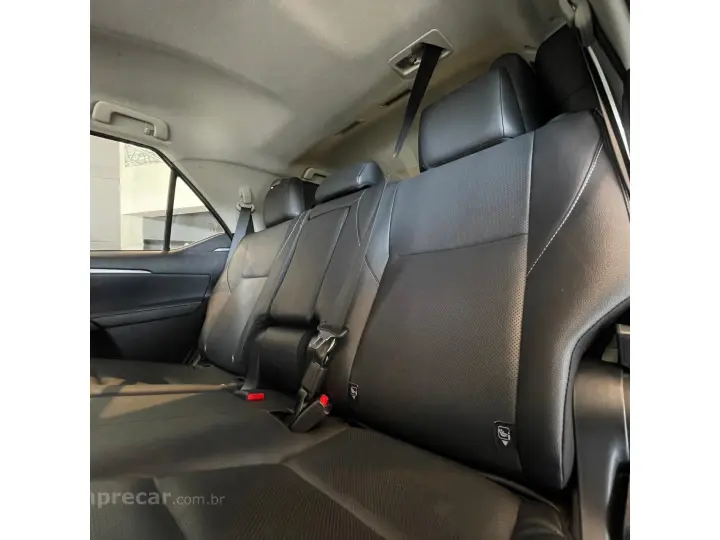 HILUX SW4 2.8 D-4D TURBO DIESEL SRX 7L 4X4 AUTOMÁTICO