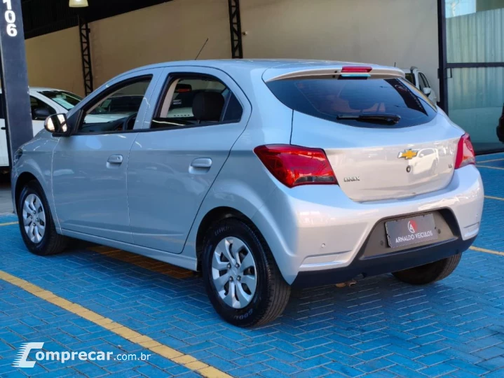ONIX HATCH LT 1.0 8V FlexPower 5p Mec.