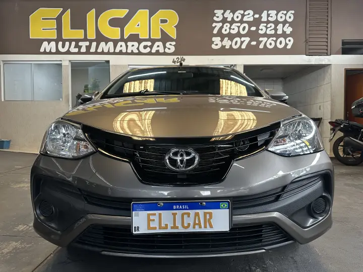 ETIOS 1.5 X Plus Sedan 16V