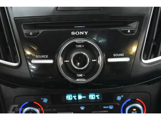 FOCUS HATCH - 2.0 TITANIUM 16V 4P POWERSHIFT