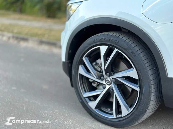 XC40 1.5 T5 Hybrid R-design FWD Geartronic