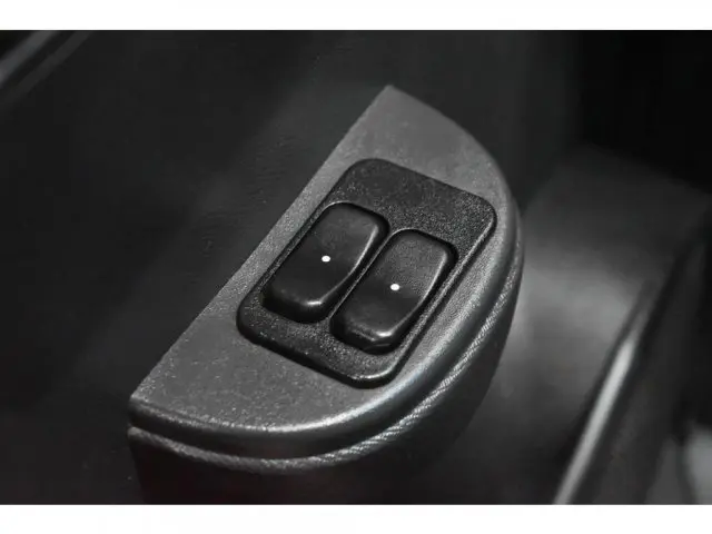 CELTA - 1.0 MPFI LT 8V 4P MANUAL