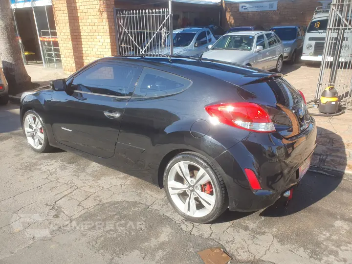 I HYUNDAI VELOSTER