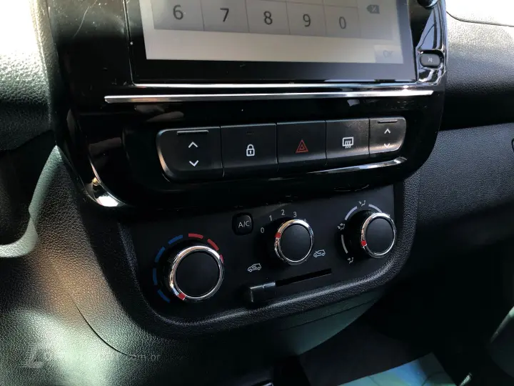 Kwid 1.0 12V Sce Flex Intense Manual