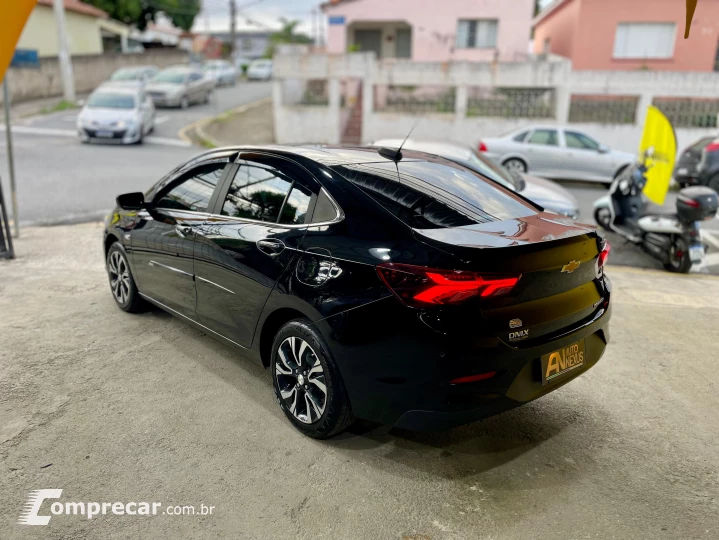 ONIX 1.0 Turbo Plus Premier Midnight