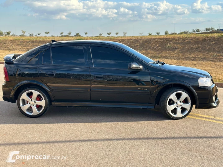 ASTRA 2.0 MPFI Elegance 8V