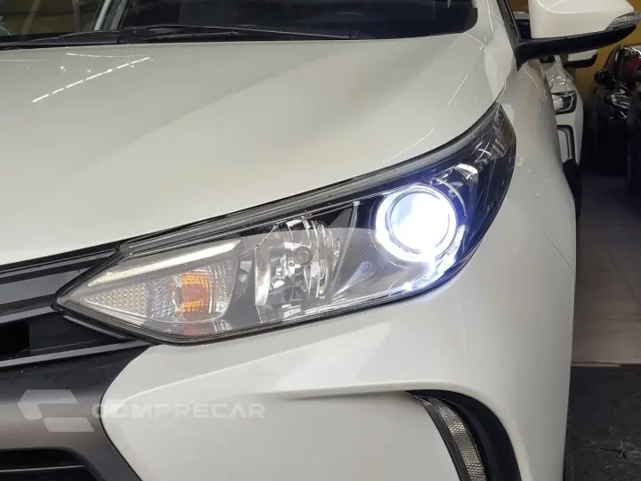 YARIS XS Sedan 1.5 Flex 16V 4p Aut.