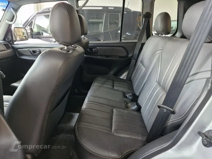 PAJERO TR4 2.0 4X2 16V 140CV FLEX 4P AUTOMÁTICO