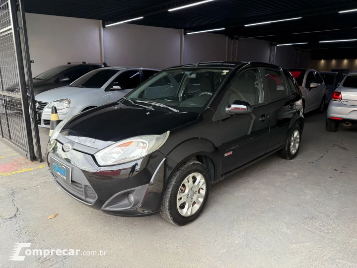 FIESTA 1.6 MPI Class Hatch 8V