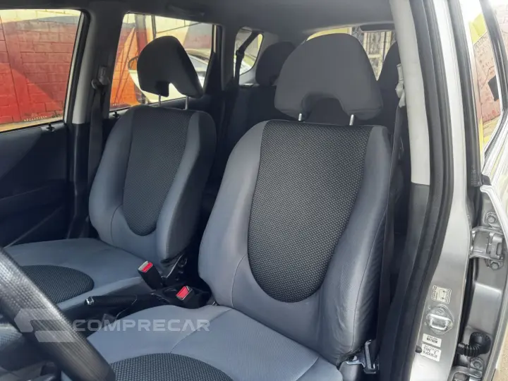 Fit 1.4 16V 4P LX FLEX