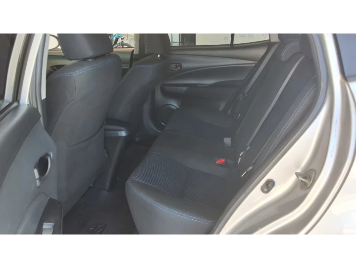 YARIS 1.5 16V FLEX SEDAN XL LIVE MULTIDRIVE