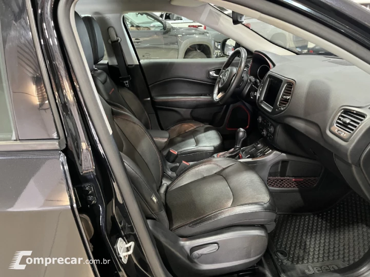COMPASS 2.0 16V Trailhawk 4X4