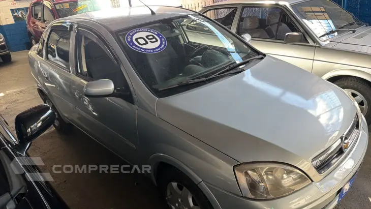 CORSA 1.4 MPFI Premium Sedan 8V