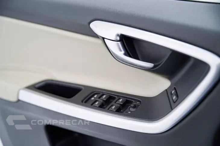 XC 60 2.0 T5  5p