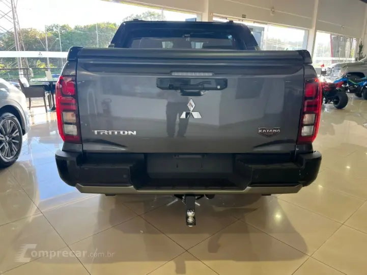 TRITON 2.4 Biturbo CD Katana 4X4