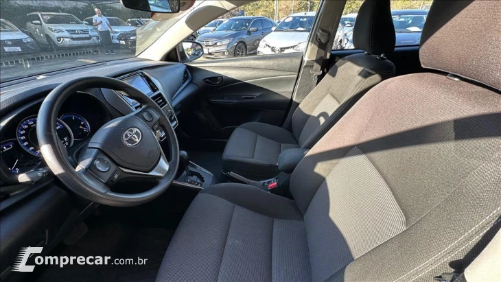 YARIS 1.5 16V FLEX SEDAN XL LIVE MULTIDRIVE