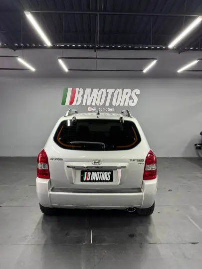 Tucson 2.0 Flex Automática