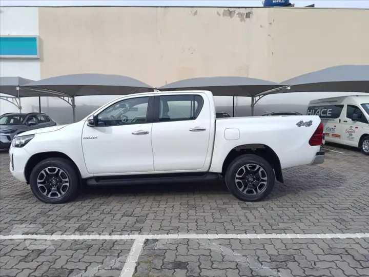 HILUX 2.8 D-4D TURBO DIESEL CD SRV 4X4 AUTOMÁTICO