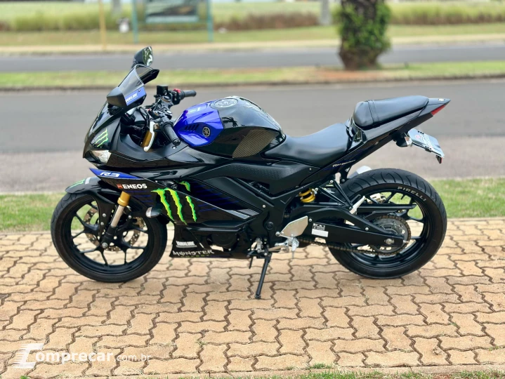 YZF R3 MONSTER