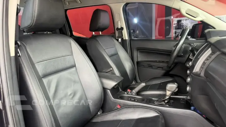 FORD RANGER 2.2 BLACK 4X2 CD 16V