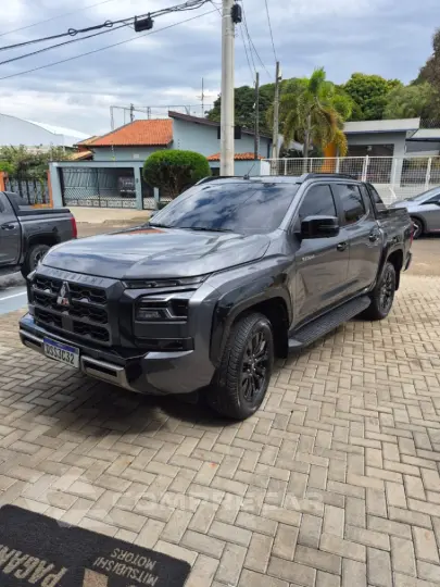 TRITON 2.4 Biturbo CD Katana Sr80 4X4