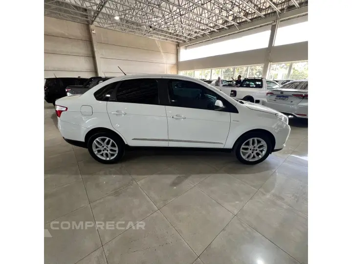 GRAND SIENA 1.6 MPI ESSENCE 16V FLEX 4P AUTOMATIZADO