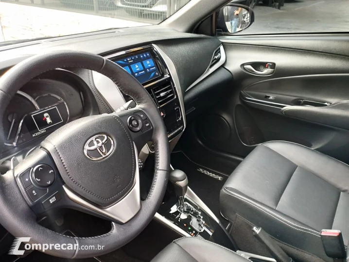 Yaris Hatch 1.5 16V 4P FLEX XLS CONNECT MULTIDRIVE AUTOMÁTIC