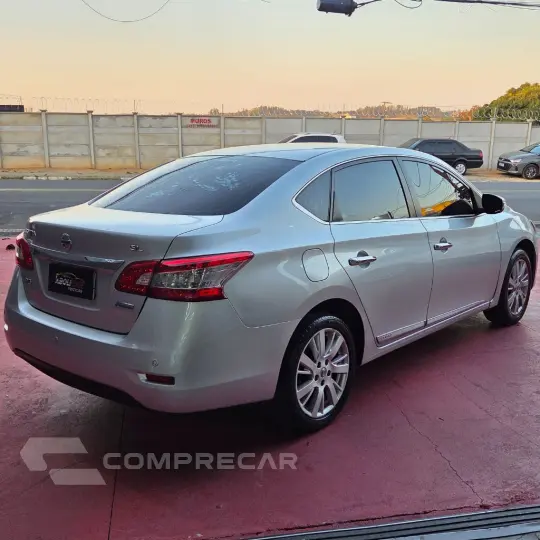 Sentra SL 2.0/ 2.0 Flex Fuel 16V Aut.