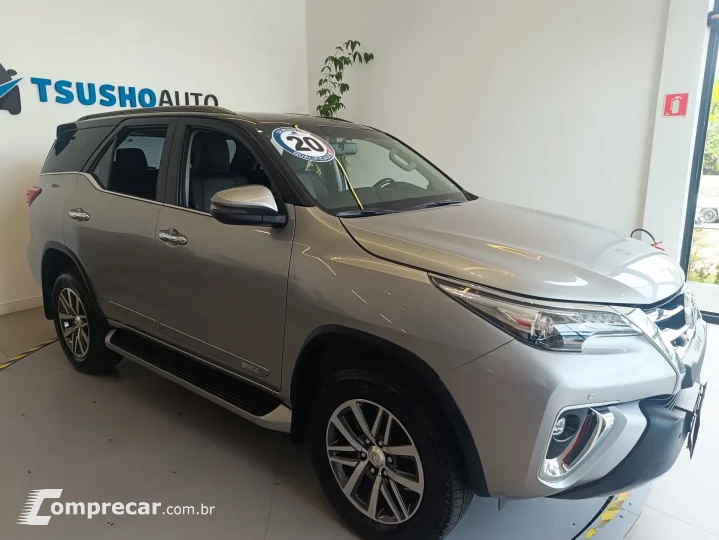 HILUX SW4 2.8 SRX 4X4 7 LUGARES 16V TURBO INTERCOOLER 4P AUT