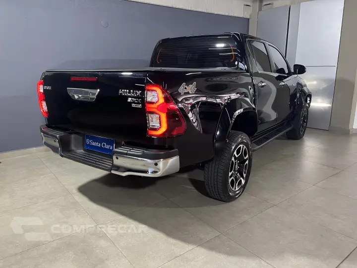 HILUX 2.8 D-4D TURBO DIESEL CD SRX PLUS 4X4 AUTOMÁTICO