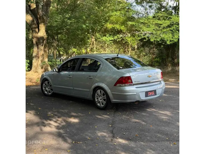 VECTRA 2.0 MPFI ELEGANCE 8V FLEX 4P MANUAL