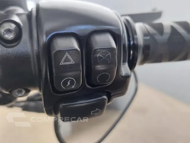 SPORTSTER XL 883N IRON - Custom