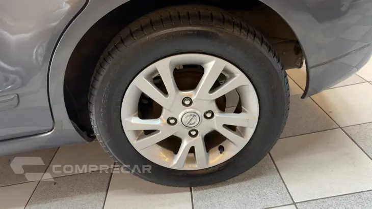 LIVINA 1.6 S 16V
