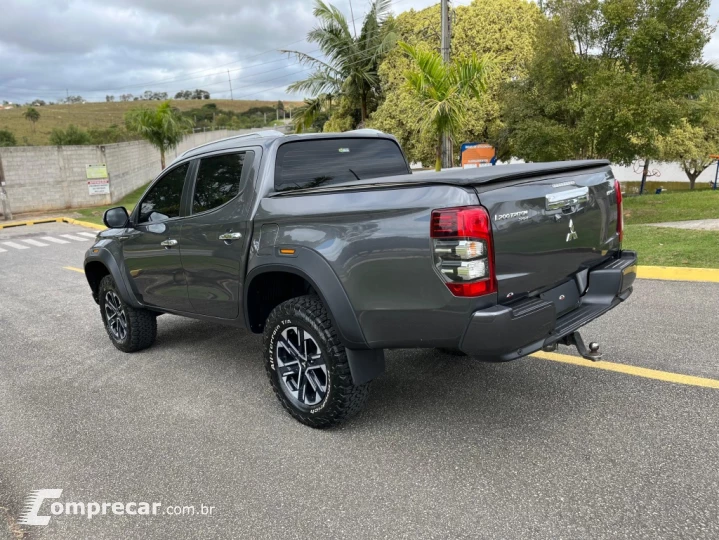 L200 TRITON 2.4 16V TURBO DIESEL SPORT HPE-S CD 4P 4X4 AUTOM