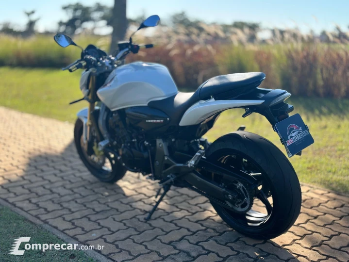 CB 600F HORNET